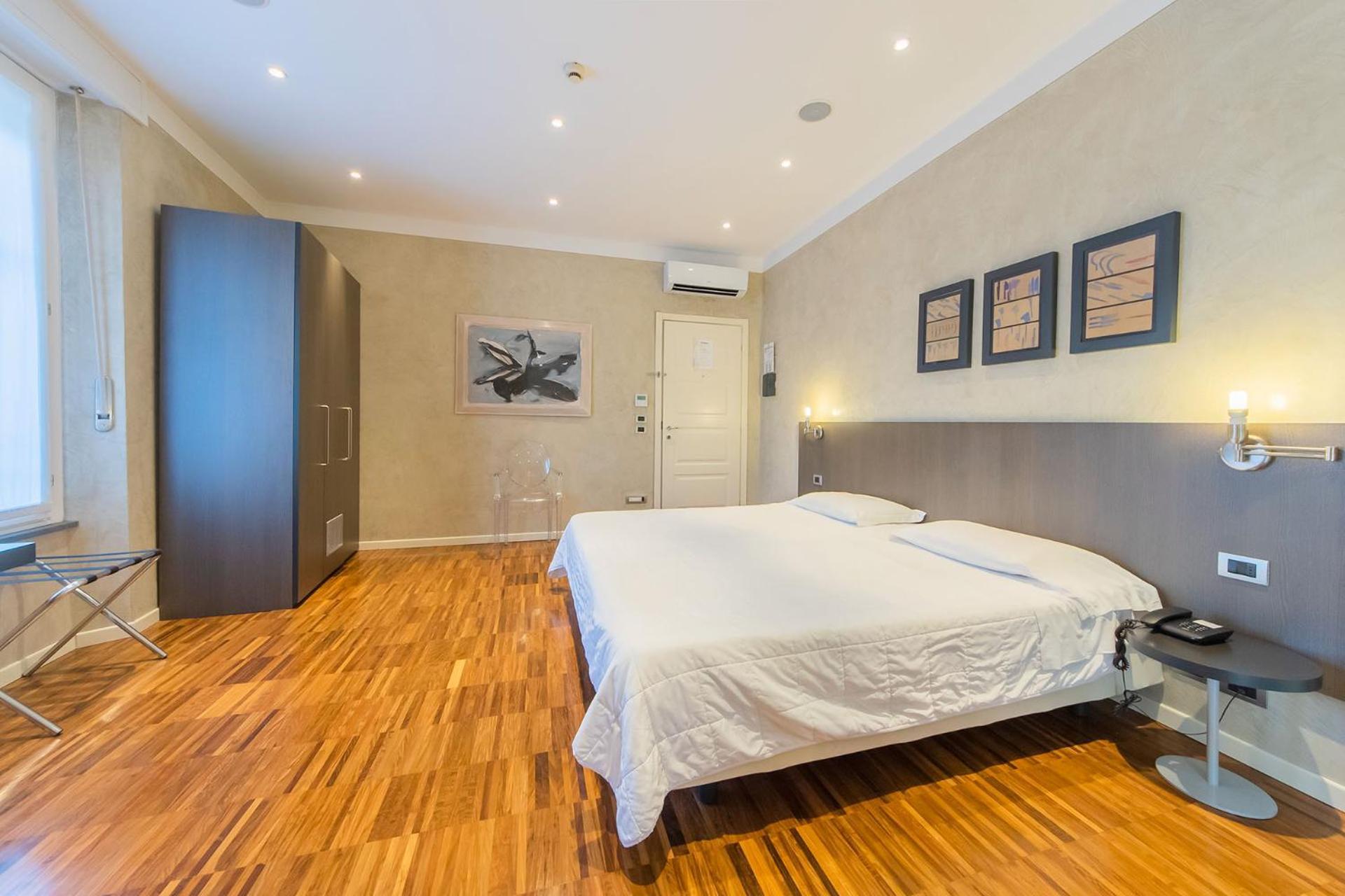 Century Hotel Parma Eksteriør billede