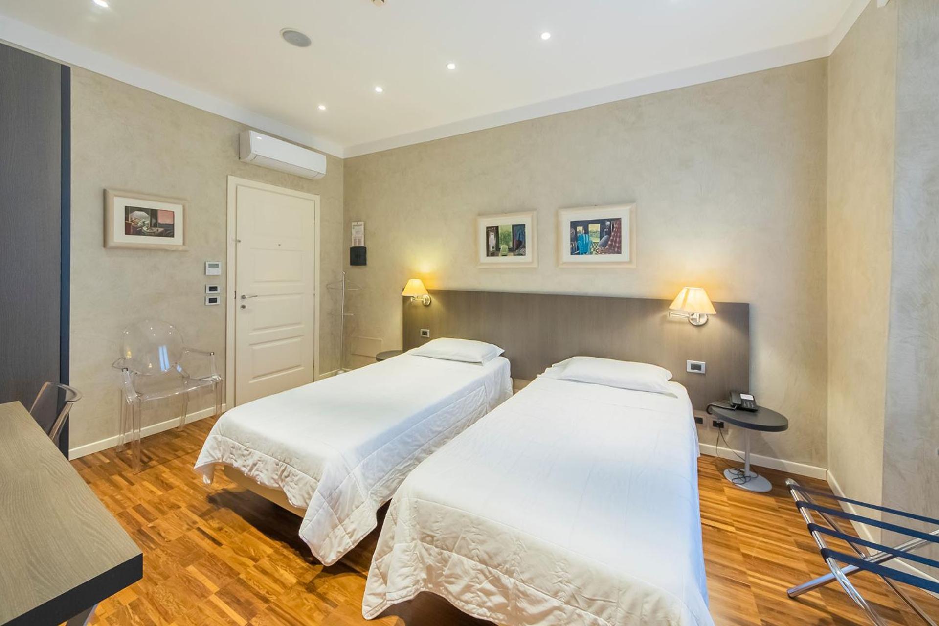 Century Hotel Parma Eksteriør billede