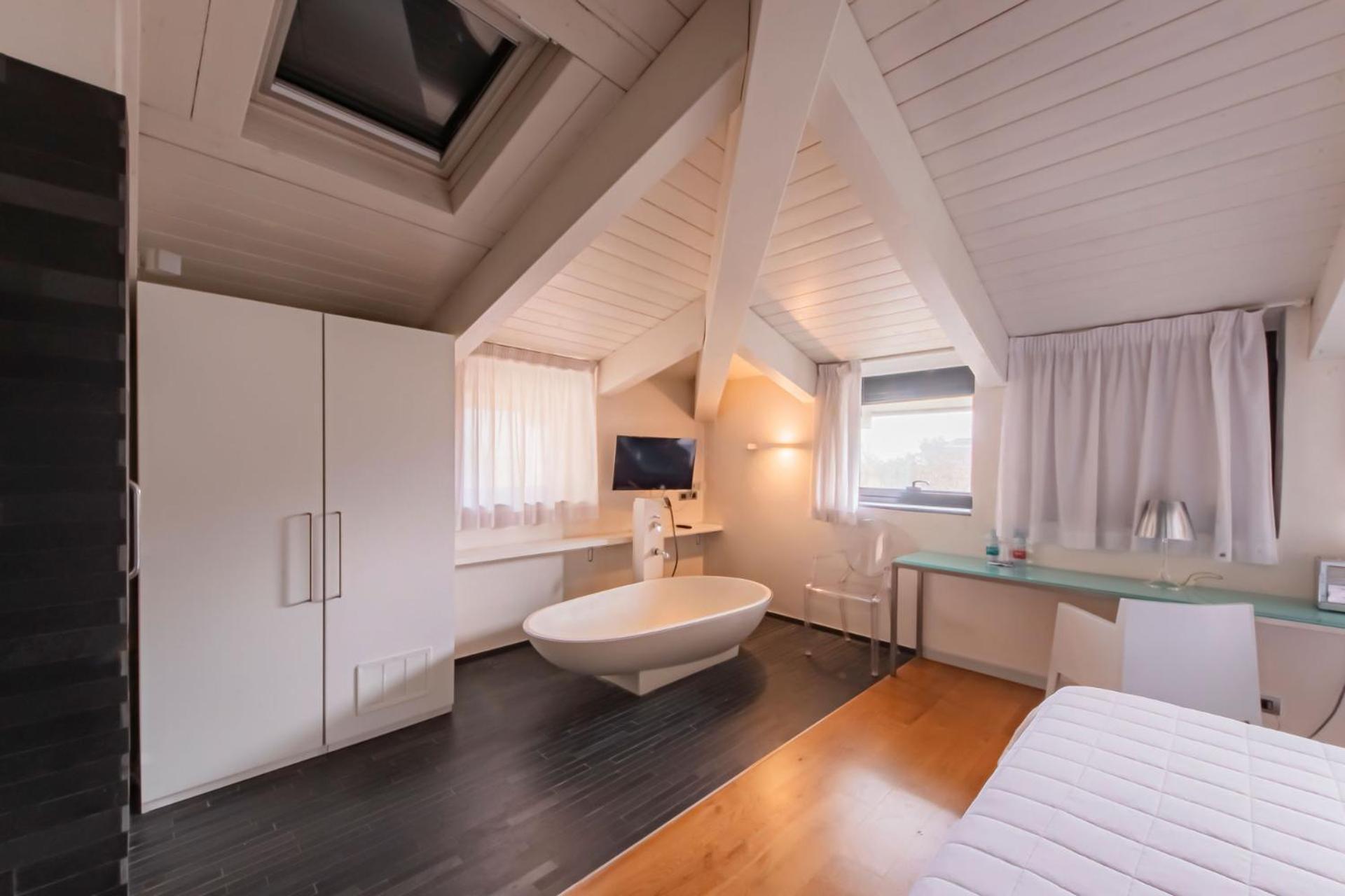 Century Hotel Parma Eksteriør billede